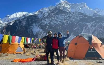Lau egun Alex Txikonen Annapurnako kanpamenduan