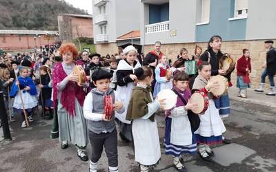 Asteburuan eskean aterako dira aiarrak eta oriotarrak