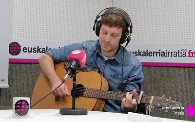 Eymard Uberetagoena: "Niretzat musika zubi bat da, oxigenoarentzat hidrogenoa bezala"