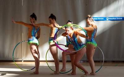 Gimnasia erritmikoaren festa Labegaraietan
