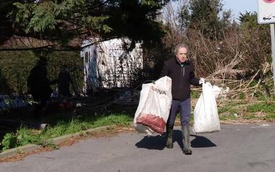 Plastiko bilketa egin dute Iñurritzako biotopoan