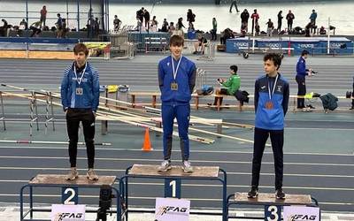 Joseba Torres eta Lucia Parada  podiumean 16  eta 18 urtez azpiko Gipuzkoako Atletismo txapelketan