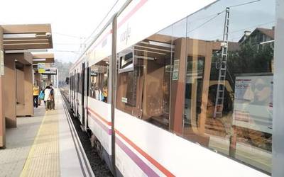 Tren zerbitzua etenda dago, Bidebietan harrapaketa gertatu ondoren