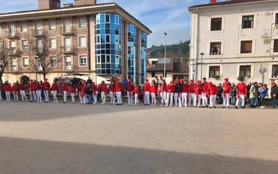 Santa Ageda neska-mutilak Kurtzebarri eskolan izan dira