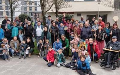 Aramotz eta Herria auzo elkarteek 1.110 euro batu dituzte Hamadako Izarrak proiektuarentzat