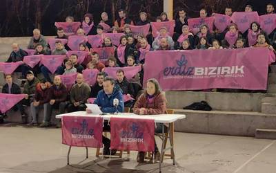 Baztanen eraiki nahi duten meategiaren aurka sinadura bilketa abiatu du Erdiz Bizirik taldeak