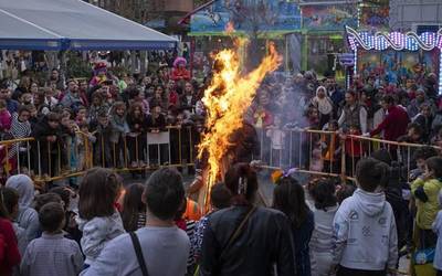 Irudimenaren festa lehertuko dute inauteriek Aiaraldean