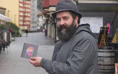 "Oso disko krudela osatu dut, baina itxaropenez jantzita dago"