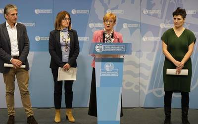 Arantxa Tapiari sektoreko eragileekin ez biltzea leporatu dio UAGAk