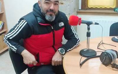 "Aro berri bati ekiteko gogotsu gaude"