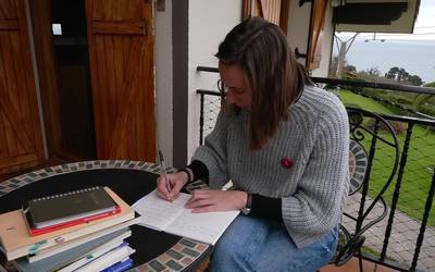 Oihane Zuberoari elkarrizketa