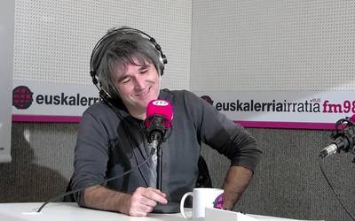 Xabi Camarero: "Urtzen abestietako batzuk jendearen bizitzaren soinu bandaren parte direla ikustea oso polita da"
