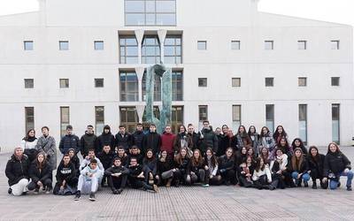 Institutuko ikasleak unibertsitatean