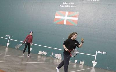 Hamargarrenez jokatuko da frontenis txapelketa, Emakumeen Egunaren harira