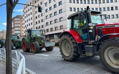 Traktore errenkadak Iruñera itzuli dira
