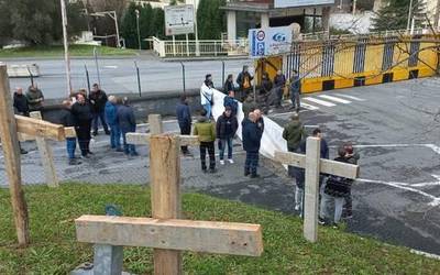 “Industria hilerri erraldoia utziko du Guardianek Laudioko erdigunean”