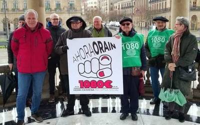"Osagarrien bidez" gutxieneko soldatak 1.080 eurokoak izan daitezela eskatu diote Nafarroako Gobernuari