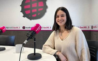 Idoia Granizo: "Bertsolaritza eta literatura elkar elikatzen dira"