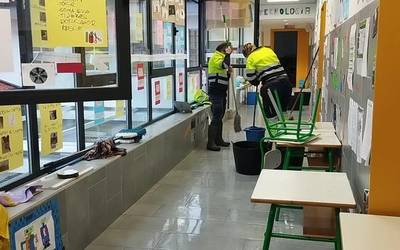 Euriak kalteak eragin ditu Antzuolako Herri Eskolan