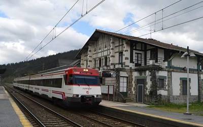 EAJ-PNVk EH-BILDUri eskatzen dio, bere eskumenen barruan, ADIFekin Luiaondoko tren geltokiaren irisgarritasuna eta segurtasuna hobetzeko prest dagoela