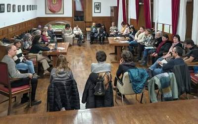 Zaintzaren gaia erdigunean jartzeko lanean hasi dira Leitzan