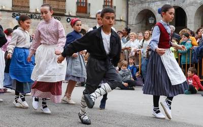 Martxoa ekintzez betea dator Bergaran ere, Korrika Kulturalari esker