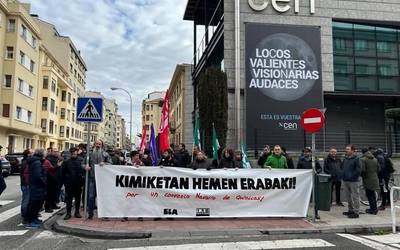 Nafarroako Kimika Hitzarmena bultzatzeko mobilizatu dira ELA eta LAB