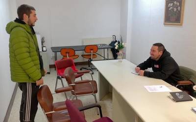 Bulegoa zabaldu du Arrasaten Laneko Autodefentsa Sareak