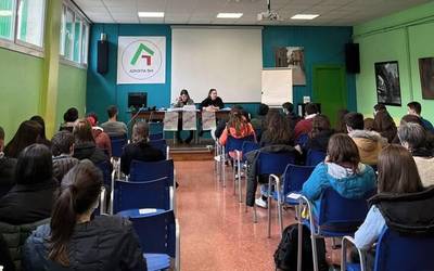 Martxoak 8aren harira mobilizazioak prestatu ditu Ikasle Abertzaleakek
