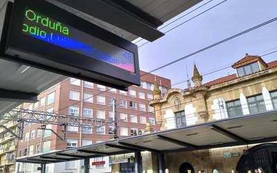 Atzerapenekin dabil Renfeko zerbitzua, komunikazio sistemaren matxura dela eta