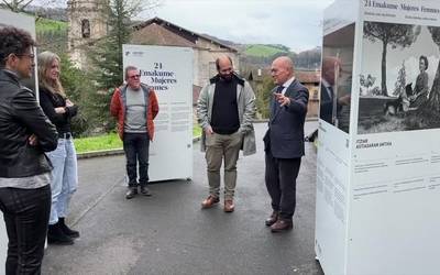 Zientzian, artean eta letretan diharduten emakumeak protagonista Laboratorium Museoan