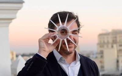 “Diseinuen atzean matematika apur bat eta proportzioen zainketa bat ere badago”