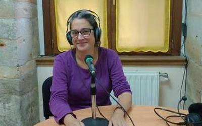 "Emakumearen historian brodatuak gauzak kontatzeko, ohiturak mantentzeko eta mezuak gordetzeko erabili izan dira"