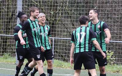 Argi izpiak Ezoziko futbol zelaian