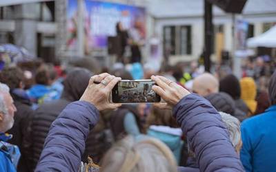 Korrikaren jarraipen zabala, Aiaraldea Komunikabidearen eskutik