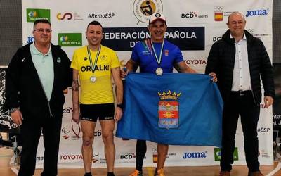 Alberto Rebollok zilarrezko bi domina lortu ditu Open Indoor Arraun proban
