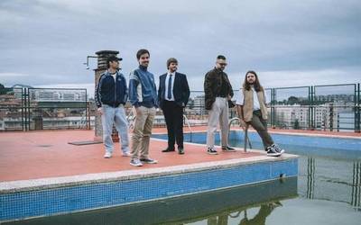 Guda Dantza taldekoak "nostalgiko" jarri dira euren azken abestian
