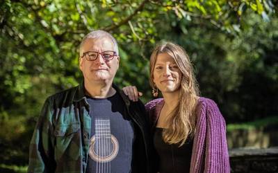 Mikel Markez: "Helduok jakin behar dugu zer egiten duten gazteek; bestela, zer herri klase da hau?"