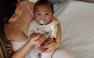 Titia ala formula? Edoskitze guztiak aldarrikatu dituzte Saioa Baleztena eta Mireia Serrak