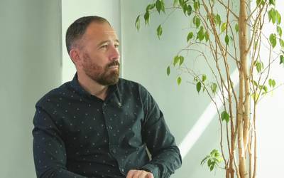 Denis Itxaso (PSE-EE): "Alderdi Sozialistak beti bultzatzen ditu politika publikoak ezkerrerantz"