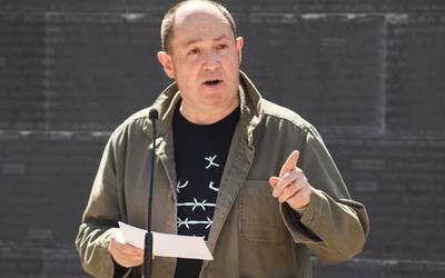 Pernando Barrena: «Ezin diegu europar eliteei utzi nahi dituzten astakeriak egiten inolako oposiziorik gabe»