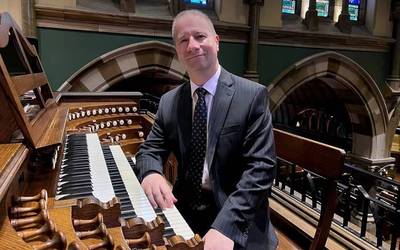 Johann Vexo Notre Dameko koruko organistak kontzertua eskainiko du igandean Azkoitian