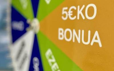 Erruleta solidarioa egingo du Arkupek larunbat goizean plazan