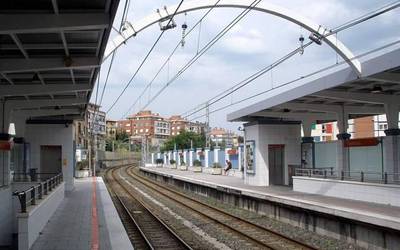 Sopelako Udalbatzako alderdi guztiek babestu dute metroaren maiztasuna handitzea eskatzeko mozioa