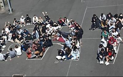 Artatza-Romo institutuko ikasleek bizikidetzan sakontzeko jaialdia ospatu dute