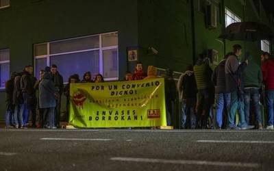 LABek salatu du Envases Metalúrgicos enpresak bi langile kaleratu dituela azken sei hilabeteetan