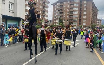 [EGITARAUA]: Trikizio, Parabellum eta Leihotikan, besteak beste, Traña-Matienako San Prudentzio jaietan