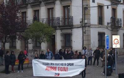 Itaiak indarkeria matxista salatu du