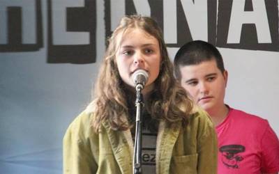 Hernandorena gazteen bertso sariketan kantatuko dute Haira Aizpuruak eta Josu Txoperenak