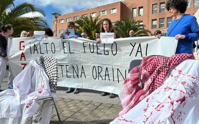 Gazako sarraskia salatu dute Nafarroako osasun langileek